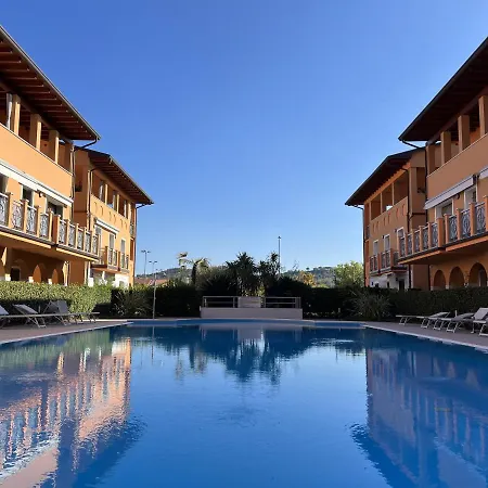 Parco Flat Apartment Saló